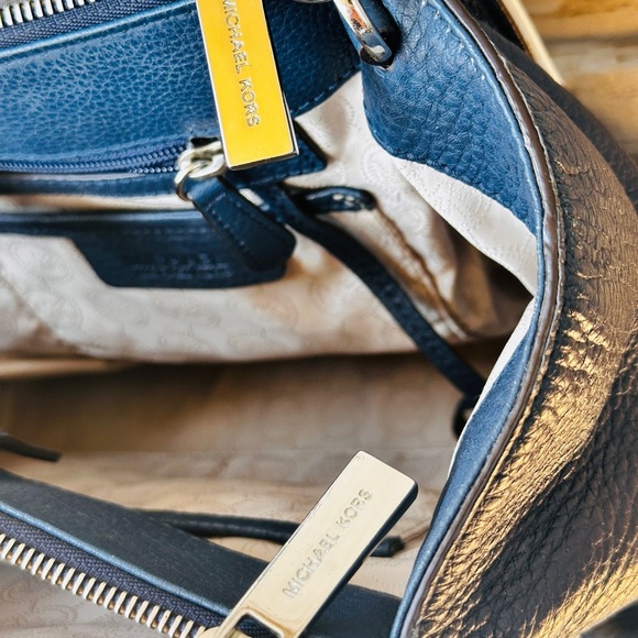 MICHAEL KORS Blue Leather 2 way bag - Picture 13 of 17